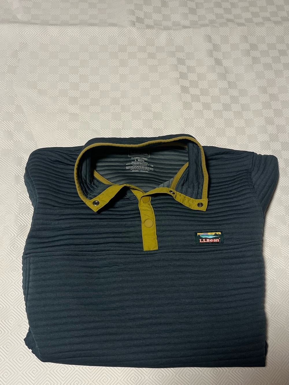 L.L. Bean Men's Teal Quilted Pullover with Olive Trim
